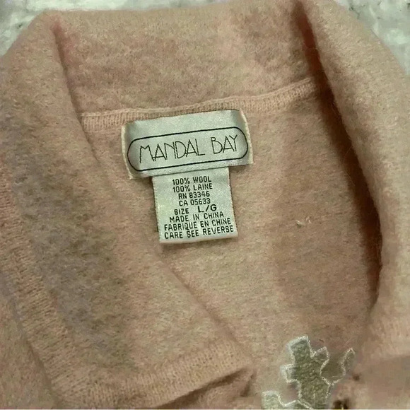 Vintage Mandal Bay 100% Wool Pastel Pink Winter Snowflake Pearl Zip Vest Size L - Picture 2 of 4